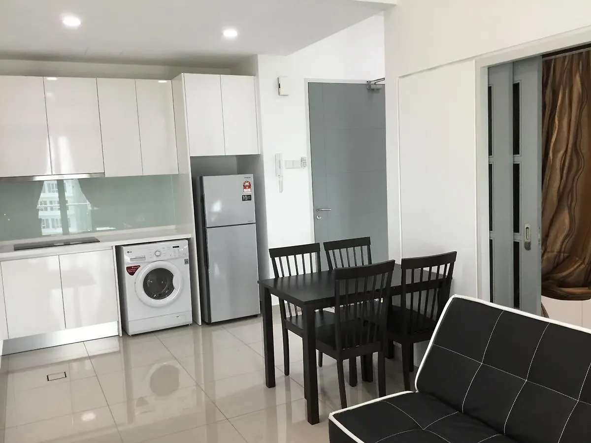 Rebung Homestay @Tropez Residence Johor Bahru Apartament